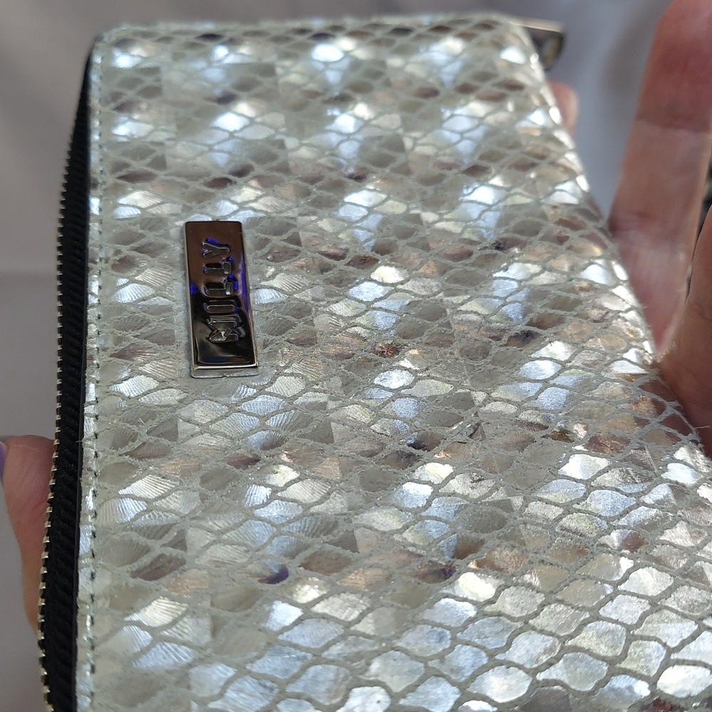 MILLY Wristlet Wallet, NEW!Zip, Snakeskin, Silver Irridescent,